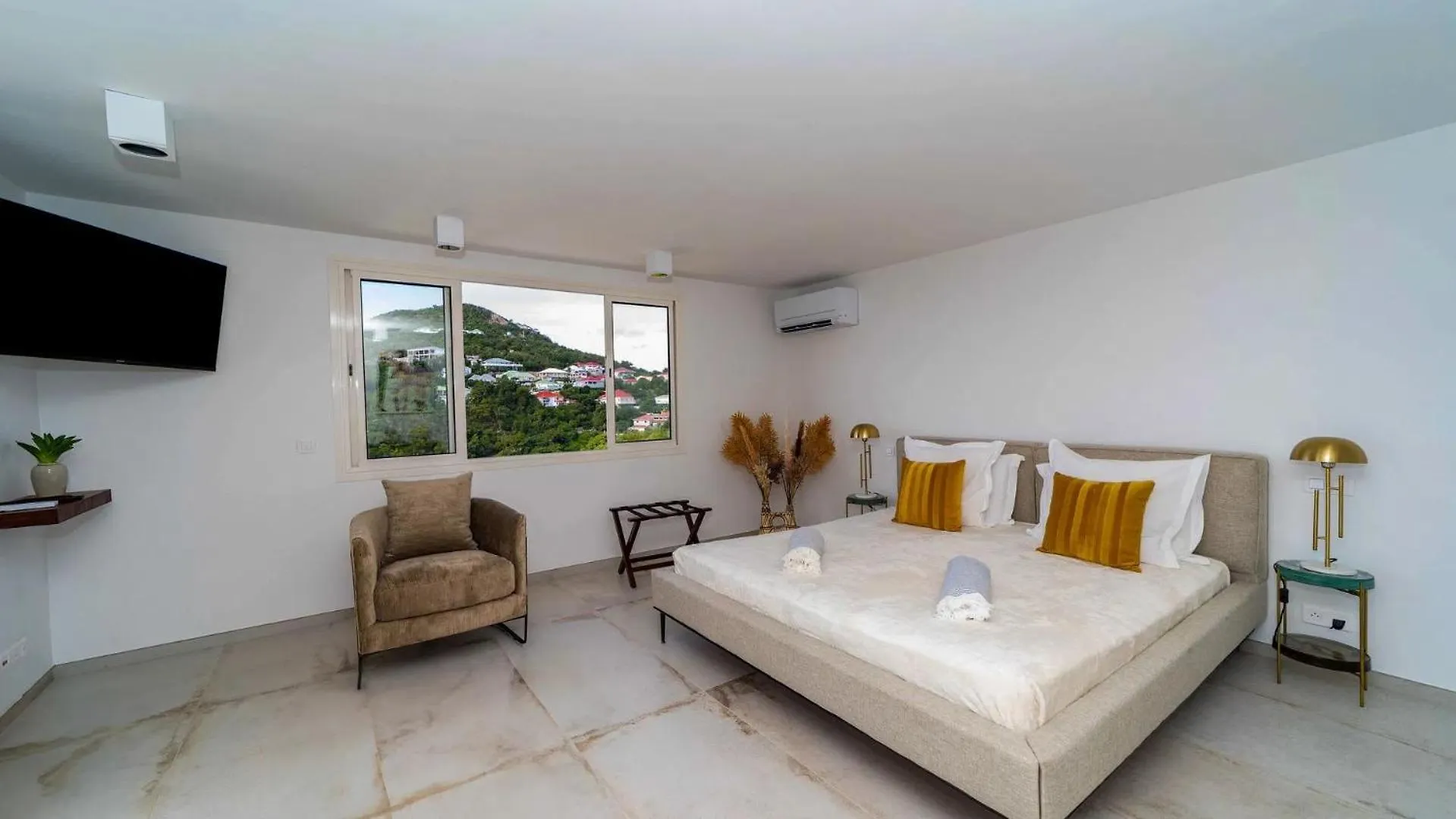 Superb Sea Views Villa with Amazing Amenities Γουσταβία 0*,